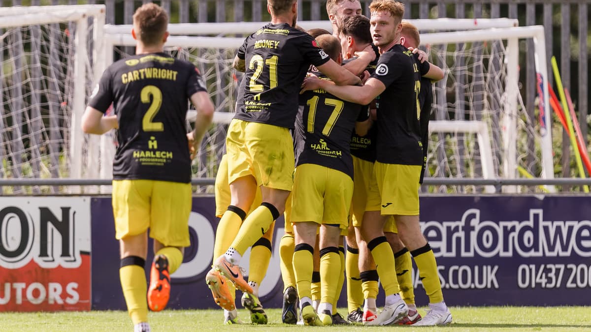 Late strike ends Caernarfon’s 100 start to Cymru Premier campaign